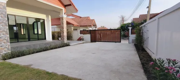 3 bedrooms House in Pattaya, Thailand No. 71709 2