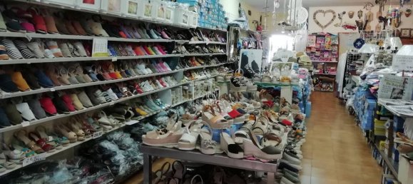 80m² Commercial property in Es Mercadal, Spain No. 1911 4