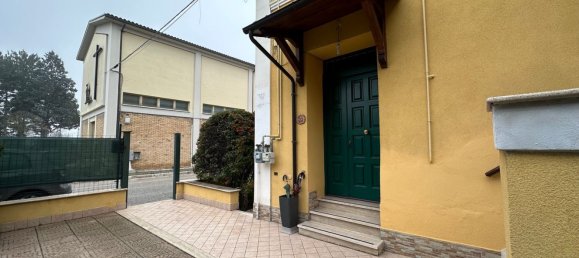 4 rooms House in Avezzano, Italy No. 30545 7