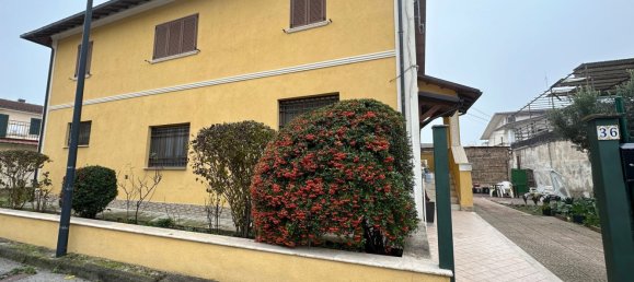 4 rooms House in Avezzano, Italy No. 30545 6