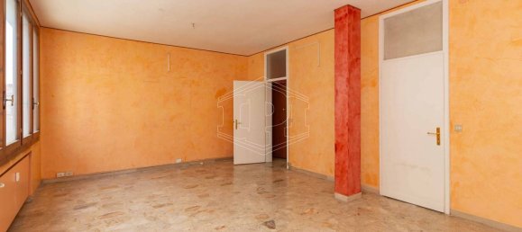 100m² Office in Padua, Italy No. 145178 11