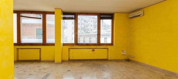 100m² Office in Padua, Italy No. 145178 5