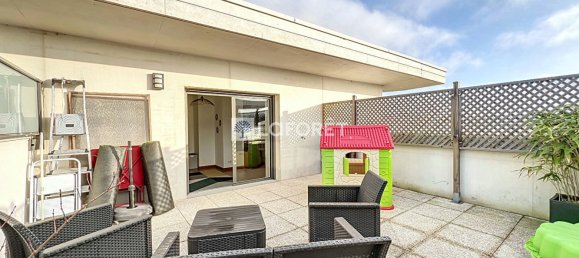 3 bedrooms Apartment in Saint-Cyr-l'Ecole, France No. 163591 6