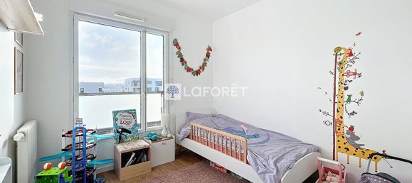 3 bedrooms Apartment in Saint-Cyr-l'Ecole, France No. 163591 10