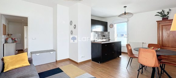 3 bedrooms Apartment in Saint-Cyr-l'Ecole, France No. 163591 2