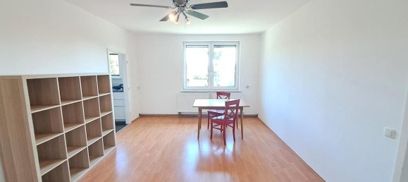 3-salle Appartement à St. Polten, Austria No. 234220 5