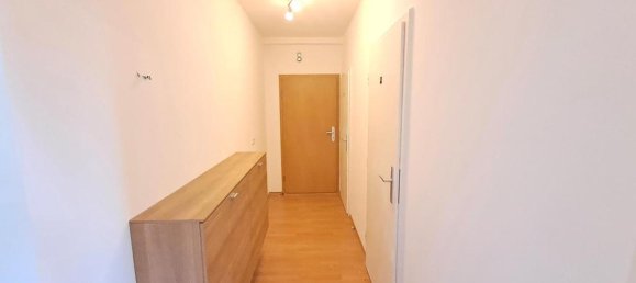 3-salle Appartement à St. Polten, Austria No. 234220 6