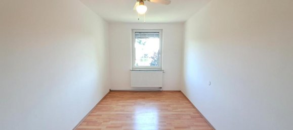 3-salle Appartement à St. Polten, Austria No. 234220 3