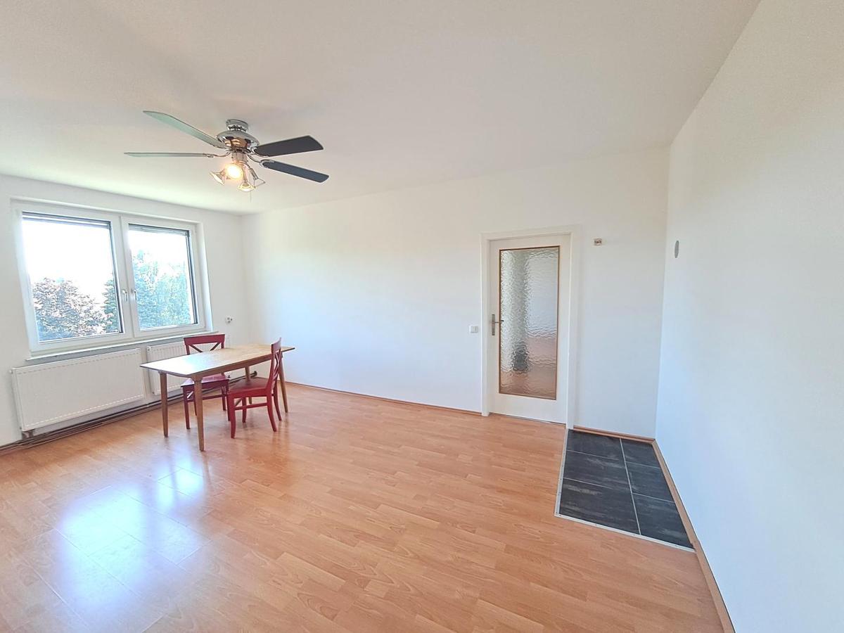 3-salle Appartement à St. Polten, Austria No. 234220