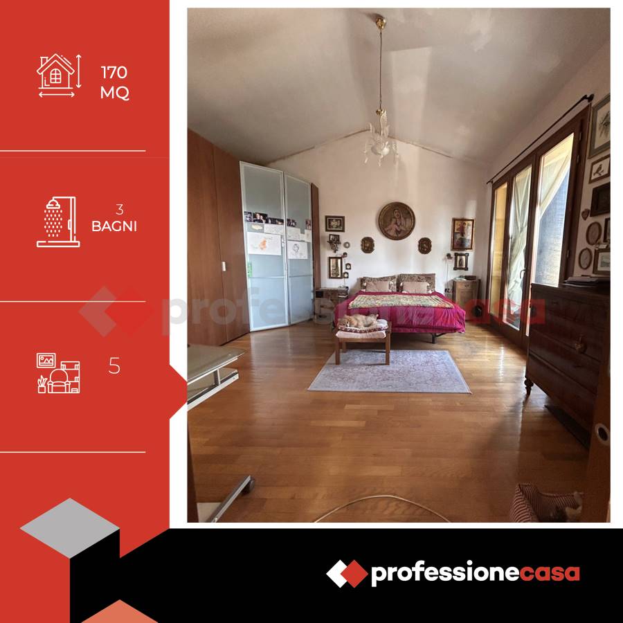 5 rooms Villa in Campi Bisenzio, Italy No. 13008