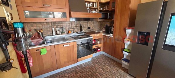 5 rooms Villa in Campi Bisenzio, Italy No. 13008 9