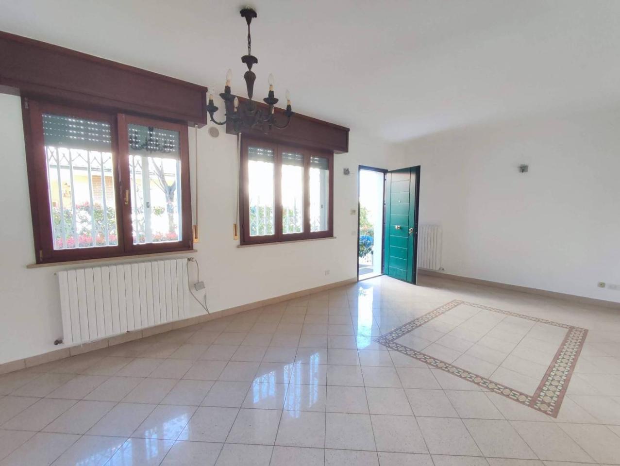 4-Zimmer Wohnung in Fano, Italy, Nr. 35255