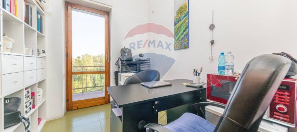 2 rooms Apartment in Rome, Italy No. 136036 9