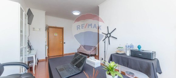 2 rooms Apartment in Rome, Italy No. 136036 3
