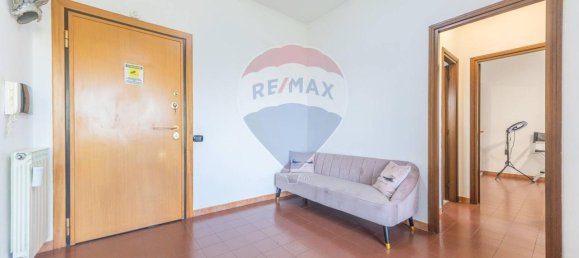 2 rooms Apartment in Rome, Italy No. 136036 2