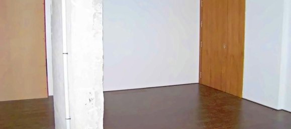 Gewerbliche Immobilie in A Coruna, Spain 391m², Nr. 38539 12