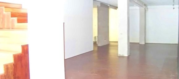 Gewerbliche Immobilie in A Coruna, Spain 391m², Nr. 38539 7
