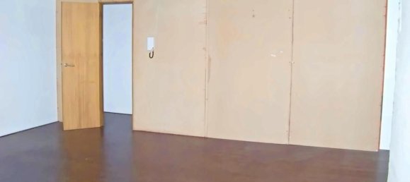 Gewerbliche Immobilie in A Coruna, Spain 391m², Nr. 38539 10