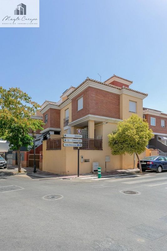 3 bedrooms House in Armilla, Spain No. 225973