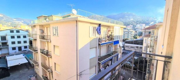 Apartamento de 4 habitaciónes en Finale Ligure, Italy No. 154963 4