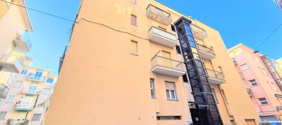 Apartamento de 4 habitaciónes en Finale Ligure, Italy No. 154963 19