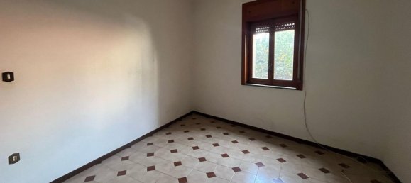 24-salle Bâtiment à Pignataro Maggiore, Italy No. 37617 23