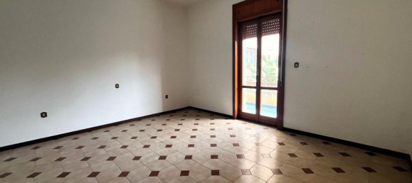 24-salle Bâtiment à Pignataro Maggiore, Italy No. 37617 22