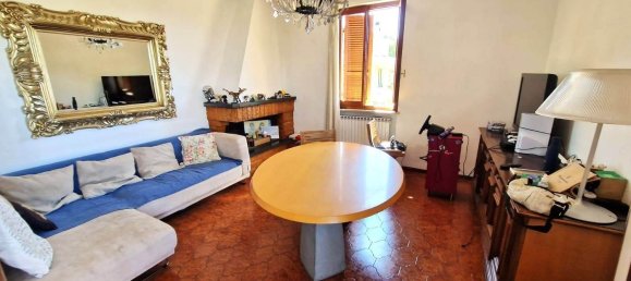 5 rooms Apartment in Foligno, Italy No. 284721 2