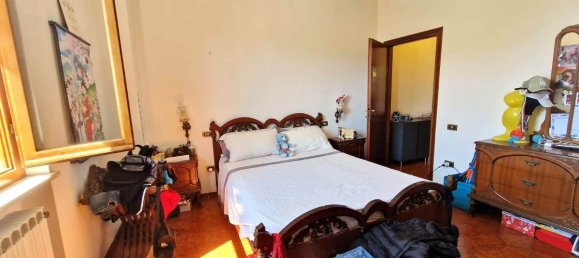 5 rooms Apartment in Foligno, Italy No. 284721 6