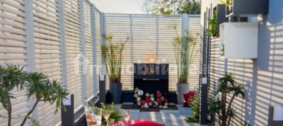 2-Zimmer Gewerbliche Immobilie in Scandicci, Italy, Nr. 326293 2