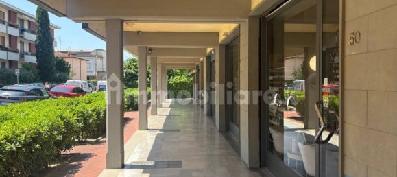 2-Zimmer Gewerbliche Immobilie in Scandicci, Italy, Nr. 326293 3