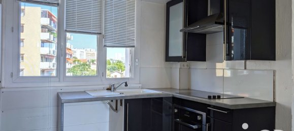 2 bedrooms Apartment in Marseille, France No. 327418 8