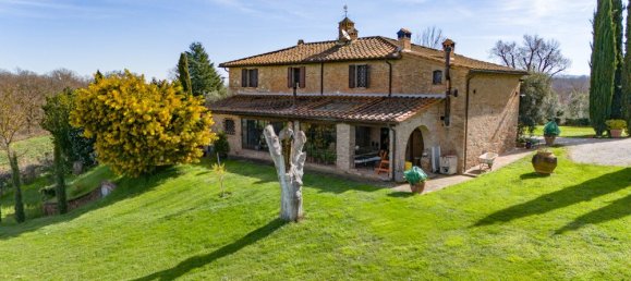 4 bedrooms House in Montepulciano, Italy No. 135468 2
