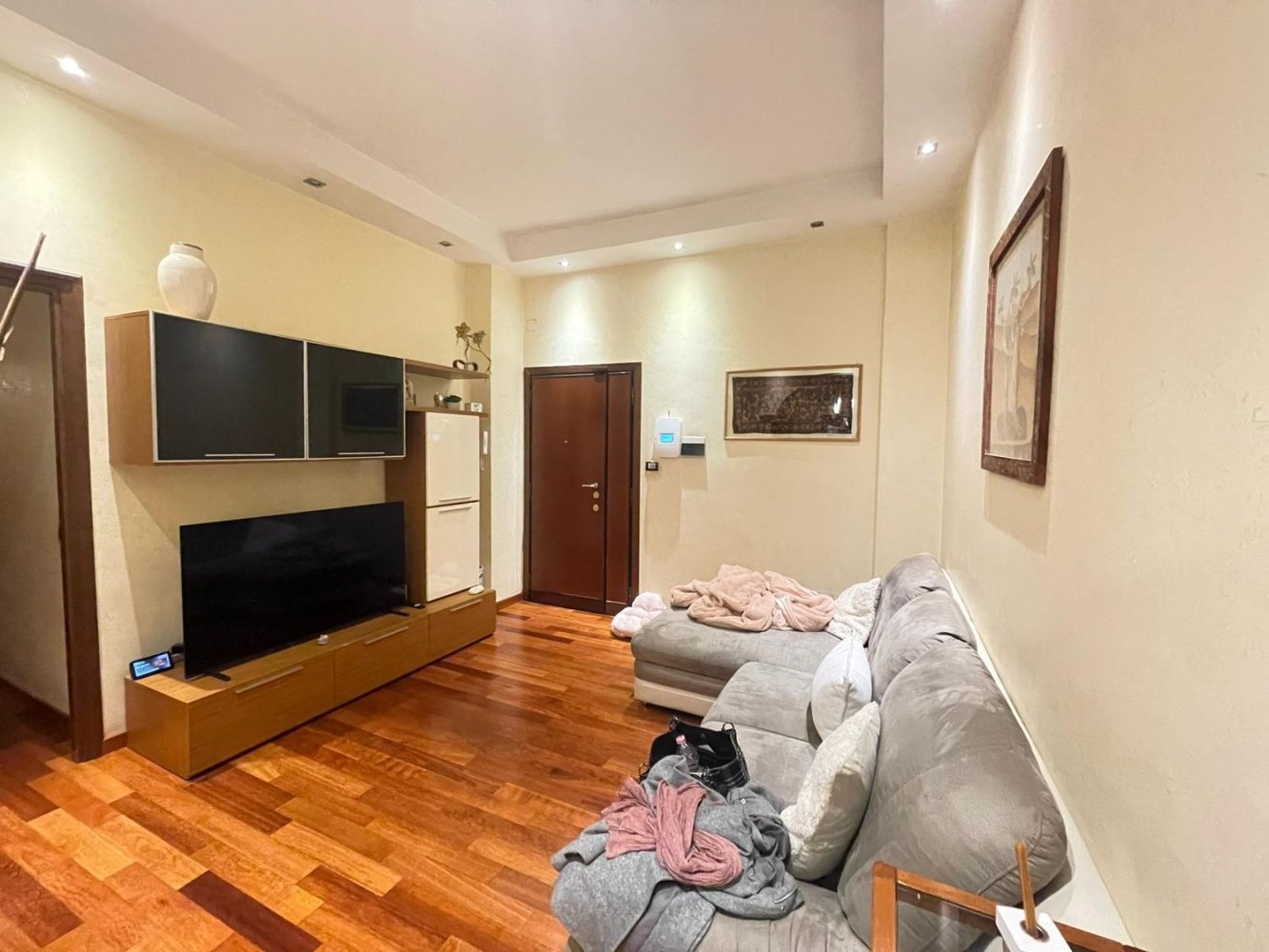3 rooms Apartment in Rome, Italy No. 28380