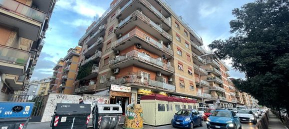 3 rooms Apartment in Rome, Italy No. 28380 36
