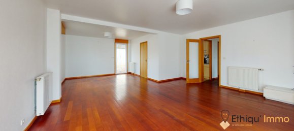 Villa de 5 dormitorios en Sens, France No. 195487 10