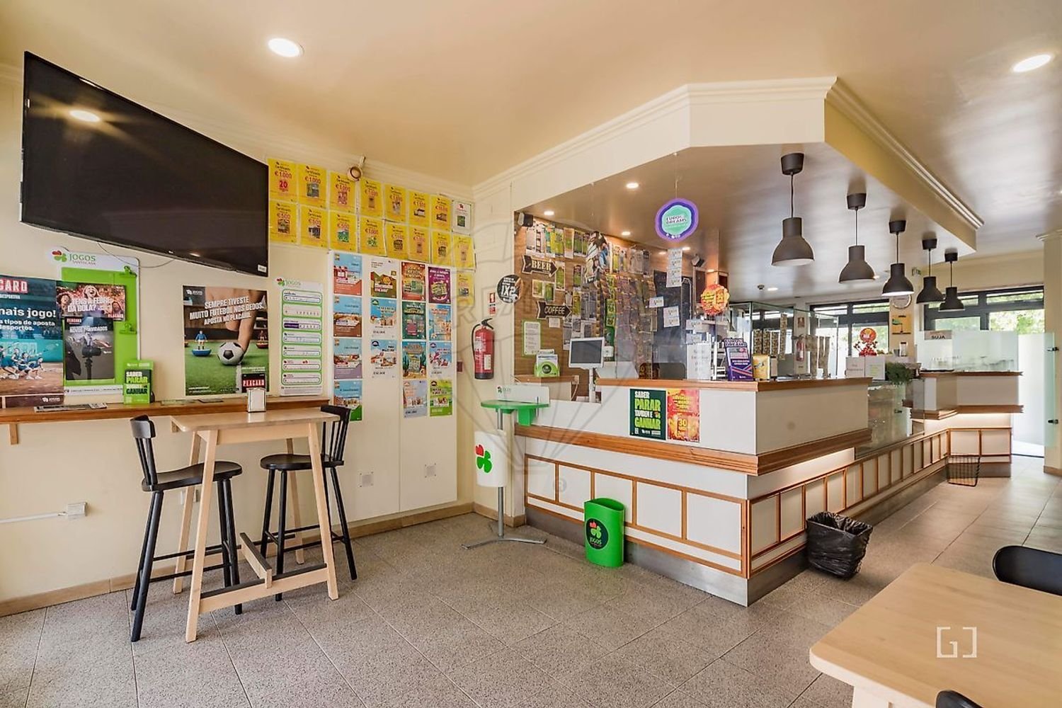 Propriété commerciale à Amadora, Portugal 117m² No. 254502