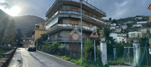 5 rooms Apartment in Cassino, Italy No. 40357 2