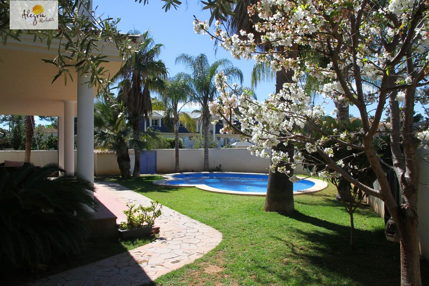 Villa de 4 dormitorios en L'Eliana, Spain No. 22223