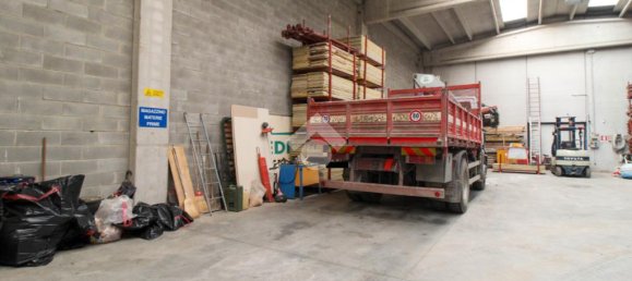 1-salle Entrepôt à Rudiano, Italy No. 341364 3