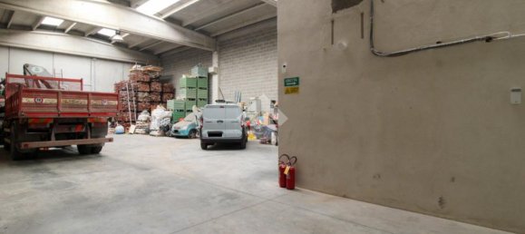 1-salle Entrepôt à Rudiano, Italy No. 341364 6