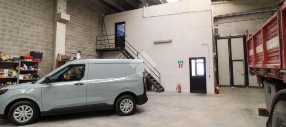 1-salle Entrepôt à Rudiano, Italy No. 341364 15