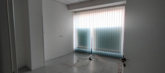 300m² Office in Terni, Italy No. 312662 2