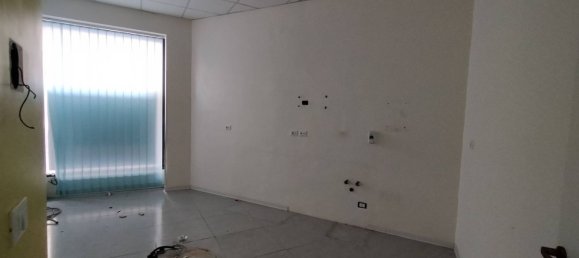 300m² Office in Terni, Italy No. 312662 5