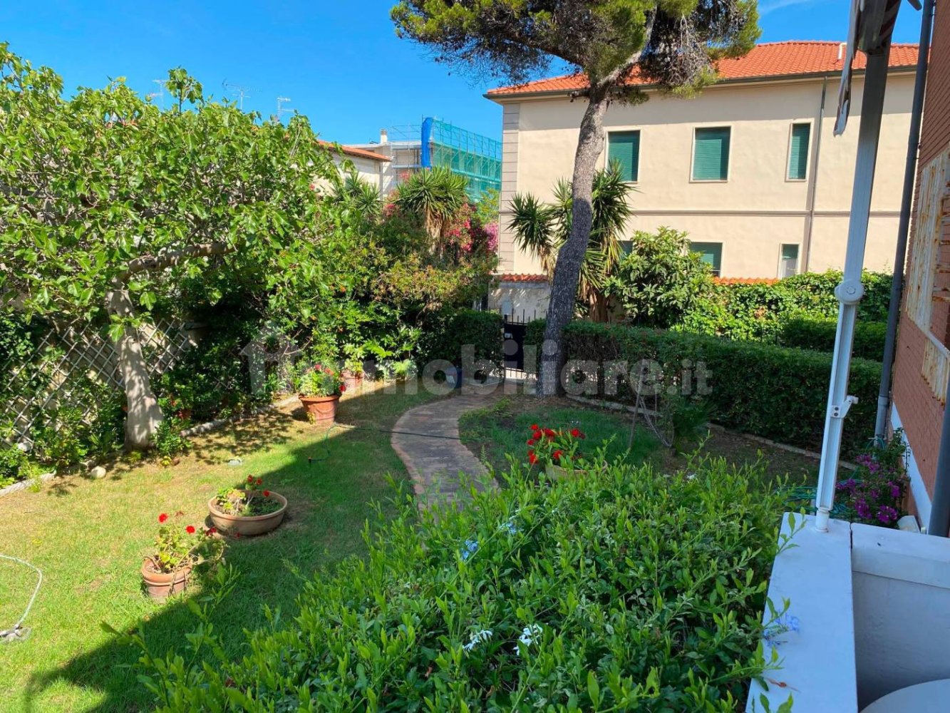 3 bedrooms Apartment in Livorno, Italy No. 302296