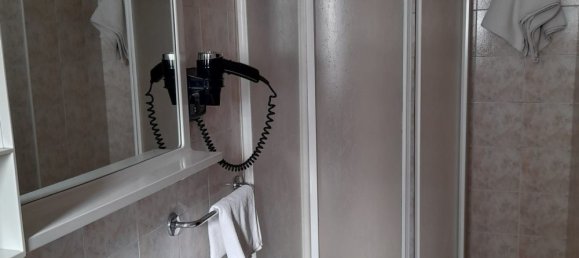 Gewerbliche Immobilie in Udine, Italy 2700m², Nr. 146025 9