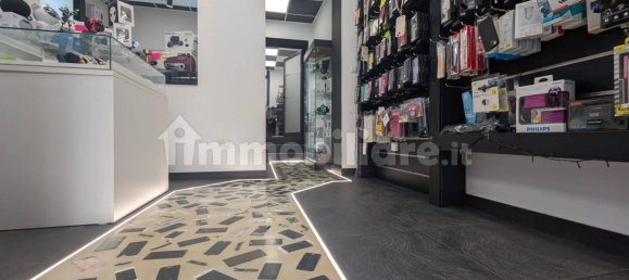 2-Zimmer Gewerbliche Immobilie in Taranto, Italy, Nr. 282963 4