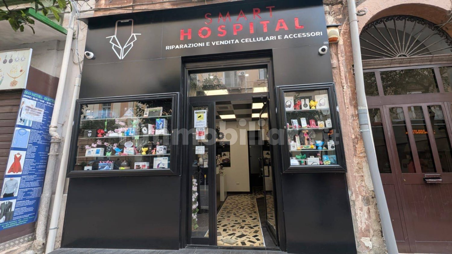 2-Zimmer Gewerbliche Immobilie in Taranto, Italy, Nr. 282963