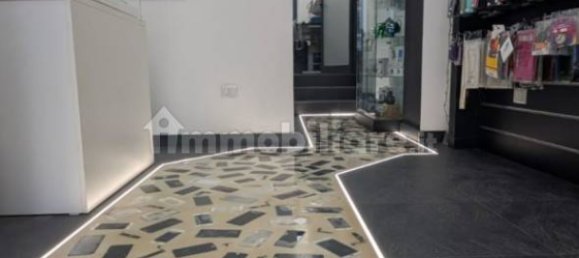 2-Zimmer Gewerbliche Immobilie in Taranto, Italy, Nr. 282963 3