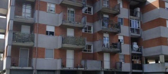 3 rooms Apartment in Varese, Italy No. 180293 26